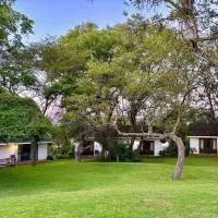 The Musketeers Lodge, hotel Bulawayóban