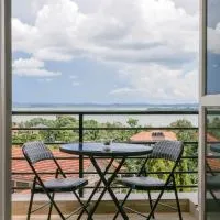 Banana Bayou - Spacious Lake View Apt in Bunga, Netflix, 24hr Security, hotell sihtkohas Kampala