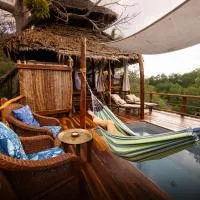 Chole Mjini Treehouses Lodge, hotel di Utende