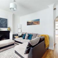 Charming 2-Bedroom Flat in the Heart of Cro London ER1
