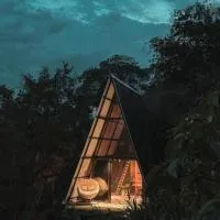Cabaña 25km de Medellín, Benevento Reserva Botánica, hotelli Girardotassa