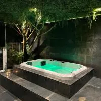 Suite Marie - Jacuzzi privé & sauna, hotel u gradu 'Verviers'