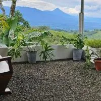 Cabaña Colibrí, hotel v destinaci Quesada