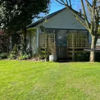 ‘The Den’ Self contained one bedroom annexe., hotell i Stockbridge
