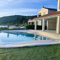 Beautiful Home In Veli Rat With Outdoor Swimming Pool