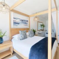 Oceans Guest House & Luxurious Apartments, hotell i Struisbaai