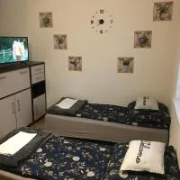 Kris Apartment โรงแรมในKajetany