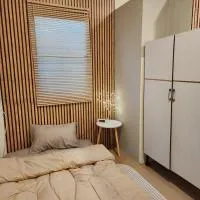 205-Olan Place Homely room Free Wi-Fi and Near BTS line, hotel din Ban Yang