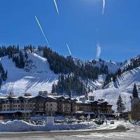 Palisades Tahoe Ski Condo - Remodeled 2 BR, Walking Distance to Lifts & Village