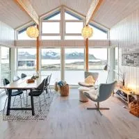 Vaeranes- Ny hytte med flott utsikt, hotell på Ramberg