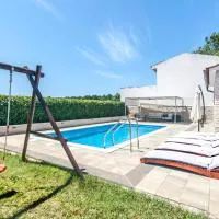 Villa House Gortan - with heated pool near Pula Istria - Ferienhaus Istrien, hotel a Marčana