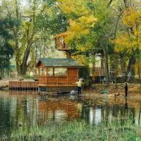 Котеджне містечко «Clover» – hotel w mieście Wilkowo