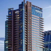 Pullman Dubai Jumeirah Lakes Towers, hotelli Dubaissa alueella Jumeirah Lakes Towers