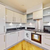 Stunning 2 bed flat with a garden in New Cross