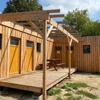 Camping la Faloise, Hotel in Angicourt