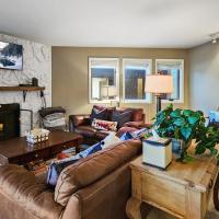 2BR Condo in the Heart of Breck