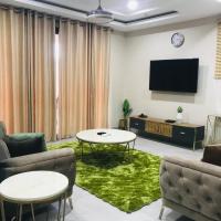 Viesnīca Ultramodern 2 bedroom space Available Akrā, netālu no vietas Kotoka Starptautiskā lidosta - ACC