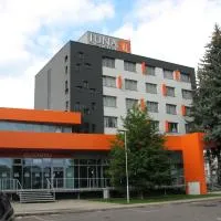 Hotel Luna, hotel sa Žiar nad Hronom