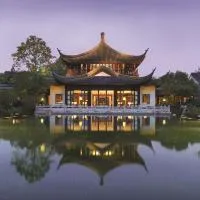 Four Seasons Hotel Hangzhou at West Lake: Hangzhou şehrinde bir otel
