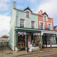 The Bell Apartment, hotel v destinaci Cemaes Bay