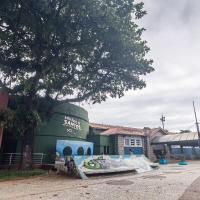 AP de frente p/ aquário e praia na ponta da praia