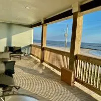 OceanFront home near HollyBeach, hotel Cameronban