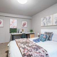 Boutique Private Rm 7 Min Walk to Sydney Domestic Airport - SHAREHOUSE, hotel near Kingsford Smith Airport - SYD, Sydney