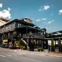 Hotel Univers, hotel a Kolgecaj