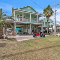 Steps to beach Golf Cart About Time Beach Retreat, hotel di Bolivar Peninsula
