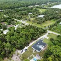 Tranquil Oasis Retreat in Golden Gate Estates, hotel u gradu 'Naples'