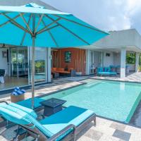 Aislinn Villa - Luxury Private Pool Villa by WOW Holiday Homes, hotel in Pantai Cenang