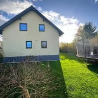 Schöne Ferienwohnung im Grünen, hotel en Hainichen