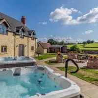 Henrhiw Farm House at Henrhiw Farm Cottages, hotel v destinaci Usk