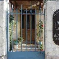 La Riveraine et les bicyclettes Chambres d'hôtes, hotel em Saint-Sauveur-de-Montagut