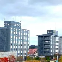 Hotel Route-Inn Shin-Shirakawa Eki Higashi، فندق في شيراكاوا