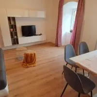Ferienwohnung Am Schlossberg，拉萬特河谷巴特聖萊昂哈德的飯店