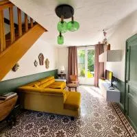 Gîte Près des montgolfières, hotel u gradu Angé