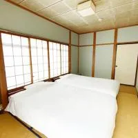 Calmbase西伊豆 炭BBQ OK 広い駐車場と海まで1分の好立地 釣り 温泉 コンビニ至近で満喫 家族旅行におすすめ, hotel en Heda
