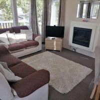 Luxurious Wheelchair-Friendly holiday home at Allhallows Holiday Park