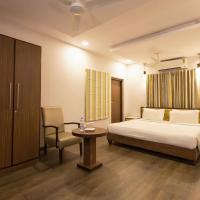 Classic Boutique Hotel & Luxury Service Apartments, hotel a Visakhapatnam