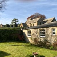 The Old Post Office Studio Apartment in a Beautiful Cotswold Village