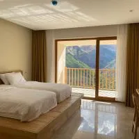 Askireg Hotel، فندق في تونجيلي