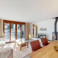 Chalet-style maisonette with mountain view, hotel v mestu Lenz