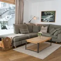 Family oasis with garden and fireplace, hotel v mestu Lenz