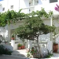 Korali Hotel, hotel a Ciutat d'Andíparos