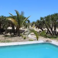 Sunset Villa - Beachfront Villa with Private Pool by Karula, hotel u gradu Cabo Nhamua