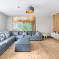 Immaculate 3 Bed Apartment with Private Entrance in Inverleith, hotelli kohteessa Edinburgh alueella Inverleith