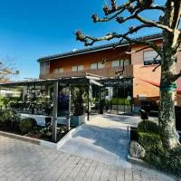 Hotel Höllsteiner Hof, hotel a Steinen