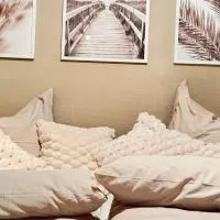 Zwei Zimmer Natur und Luxus Ferienwohnung mit Garten, hótel í Schmilau