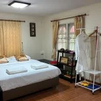 Narai - Homestay in Thapthan, hotel din Ban Nong Chum Saeng